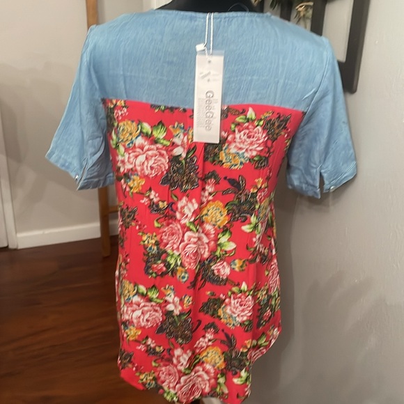 Color block short sleeve shirt with denim and floral print - Picture 4 of 10